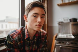 a teen shows signs of potentially having an attachment disorder